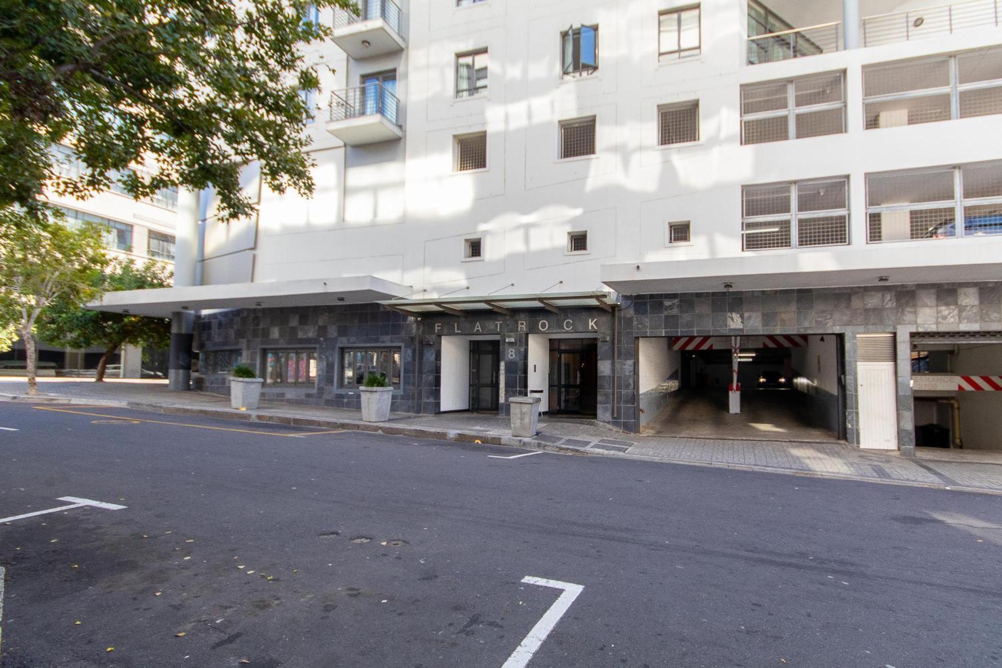 Apartment Bowl Stylish Home, In Walking Distance Flatrock