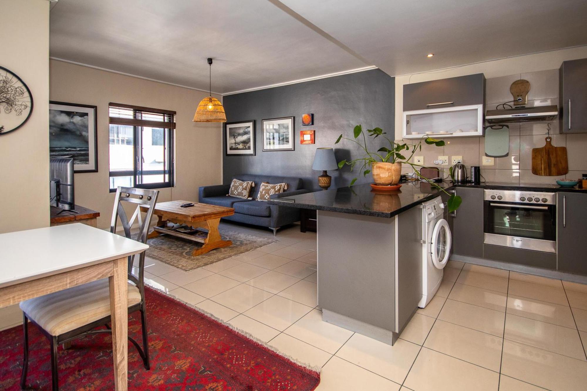 Bowl Stylish Home, In Walking Distance Flatrock Cape Town