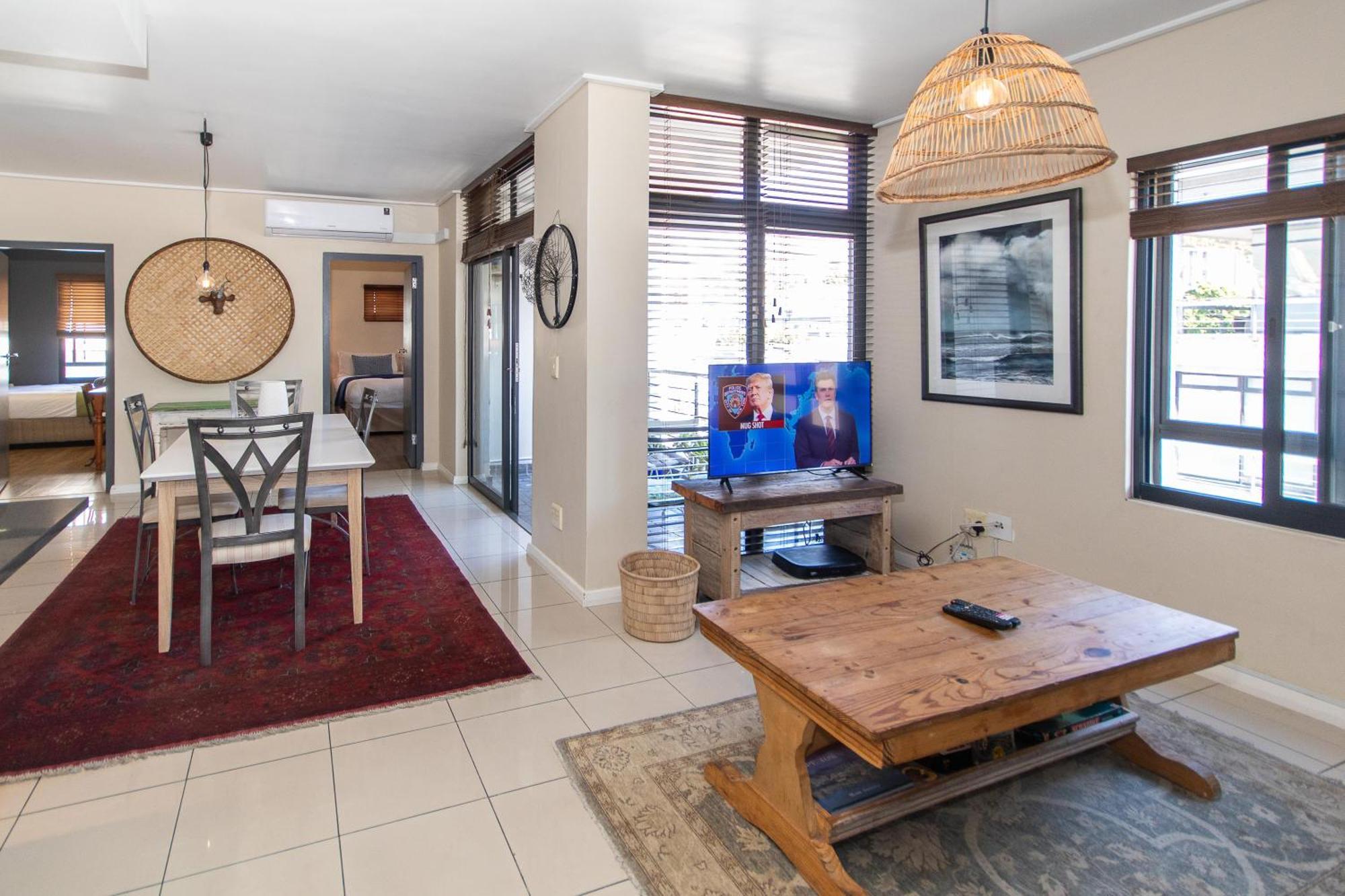Bowl Stylish Home, In Walking Distance Flatrock Cape Town