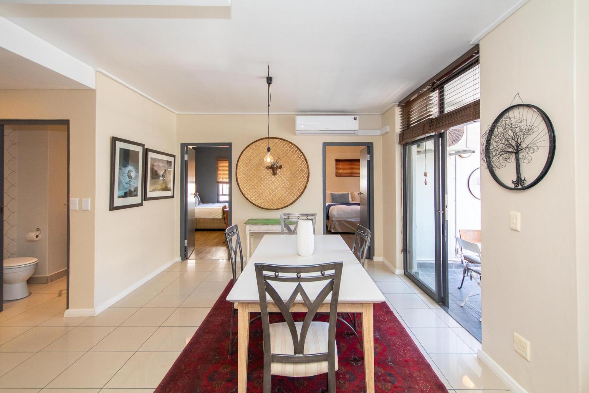Apartment Bowl Stylish Home, In Walking Distance Flatrock *