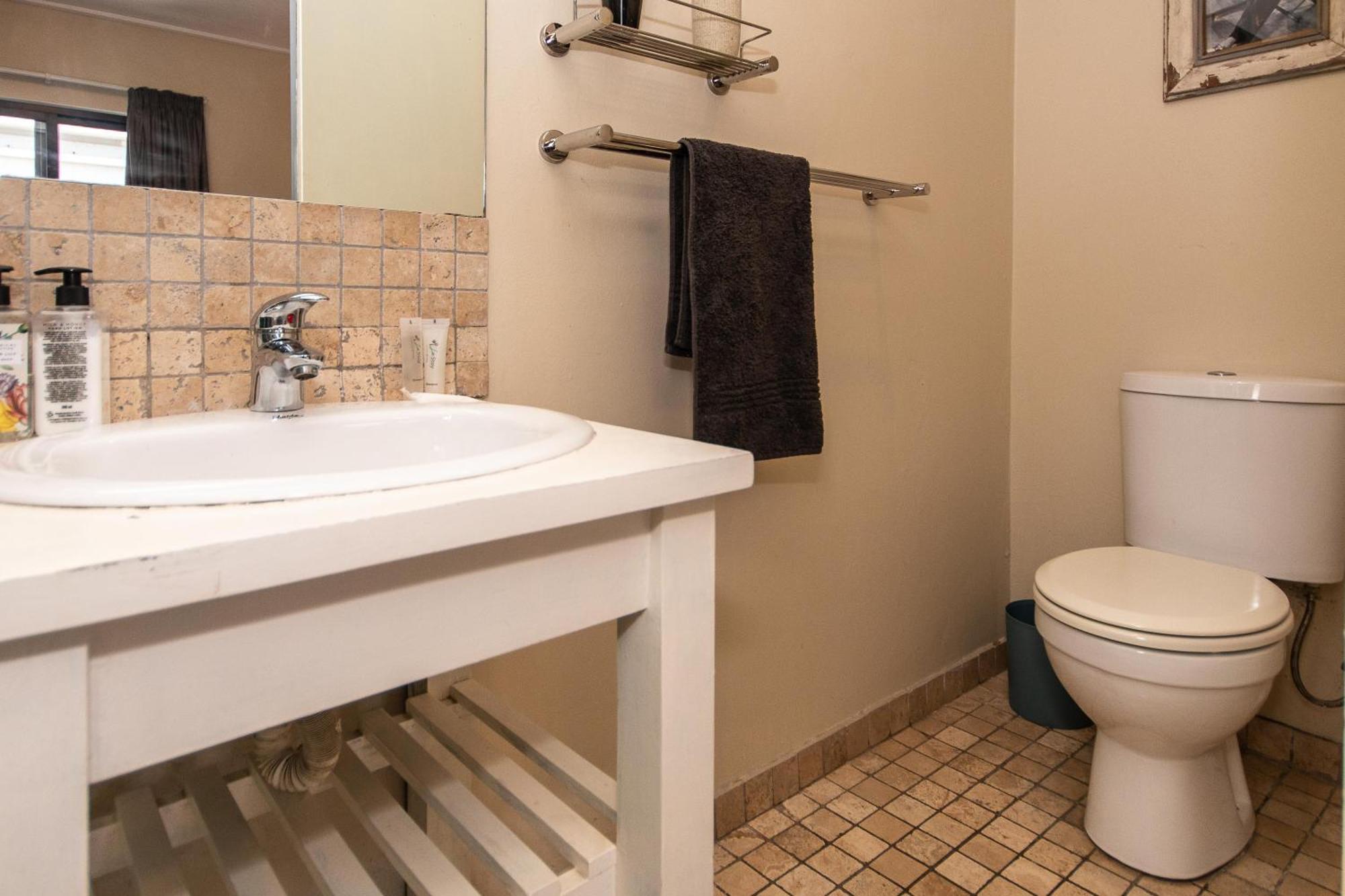 Bowl Stylish Home, In Walking Distance Flatrock * Cape Town